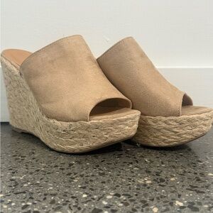 Wild Diva Women's Tan Wedge Sandals